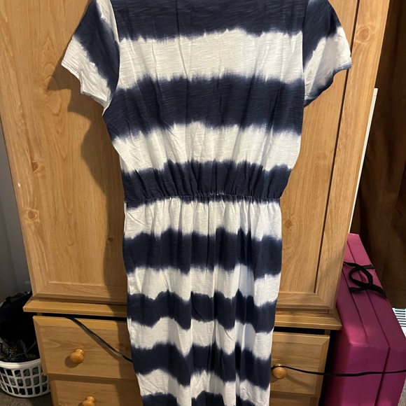 Blue and white dress - Picture 2 of 2